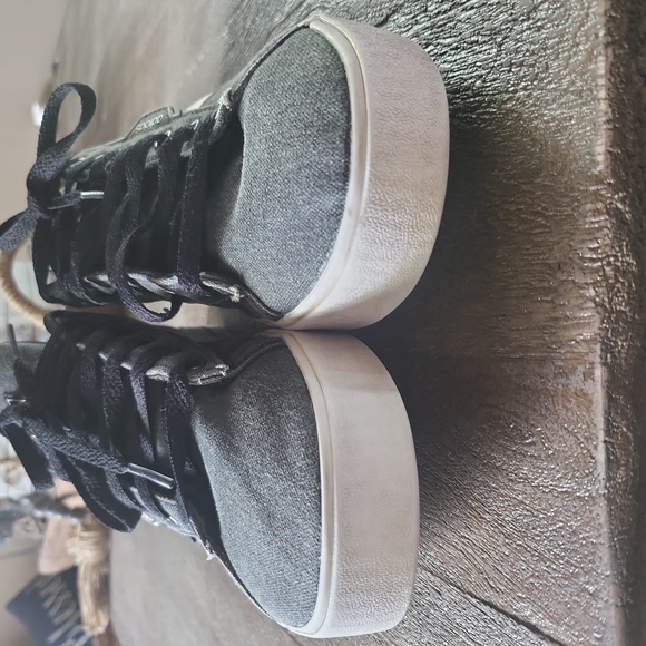 Adidas shoes - Picture 5 of 5